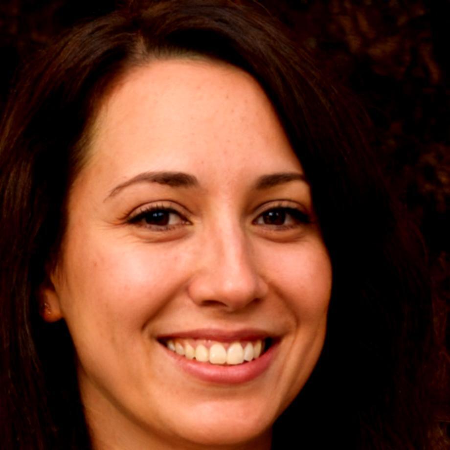 Portrait de Claire Dubois, formatrice en gestion financière personnelle